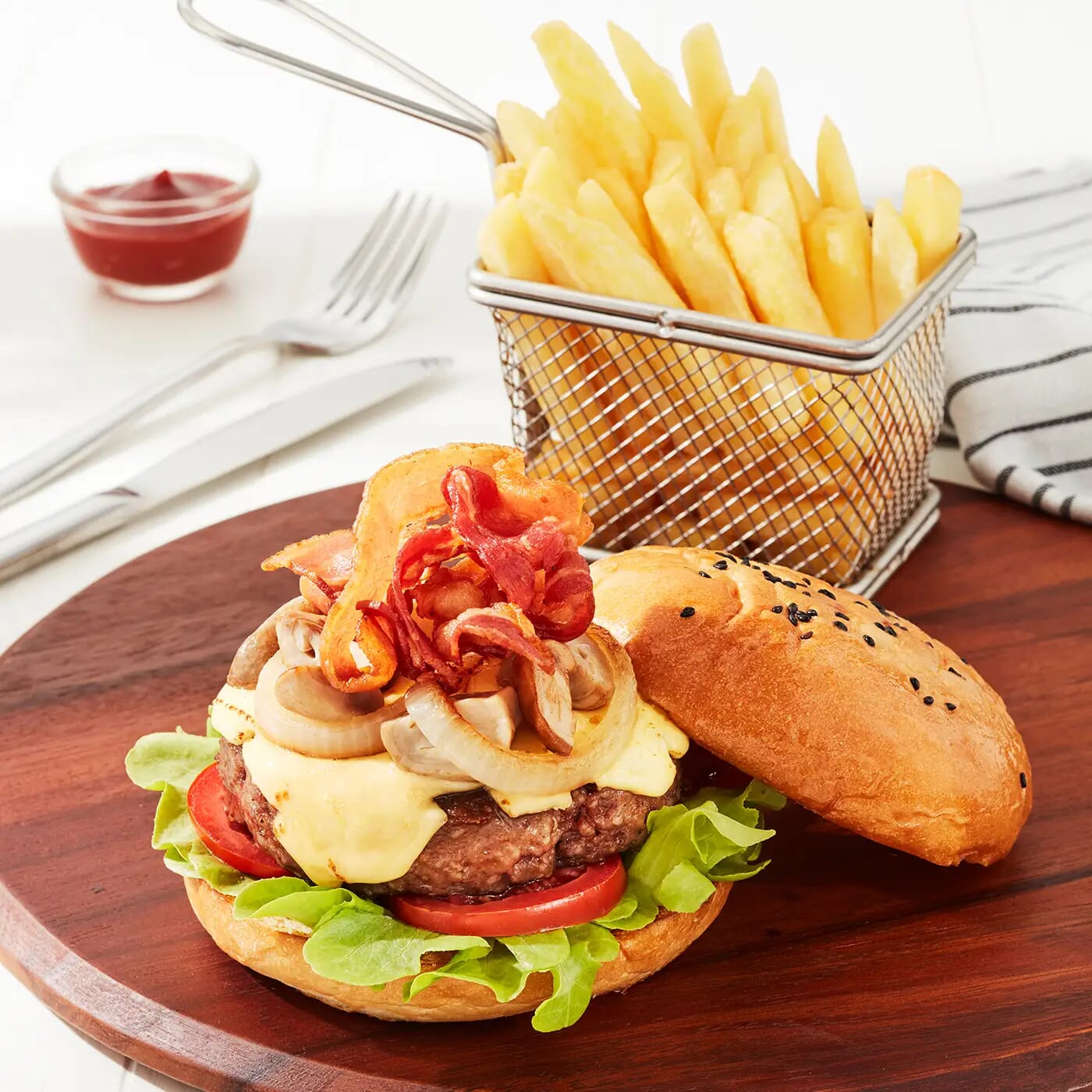 Deluxe Angus Beef Burger